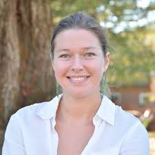 Marina Oster's Instagram, Twitter & Facebook