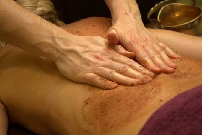 Udvartana and Its Benefits: The Ayurvedic Herbal Massage You Need to Try - KamaCalm