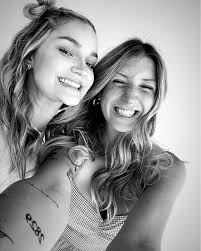 Anyone get pics or video of Rogen 724 at stead this last weekend? Please  share with me! TIA