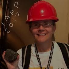 Betsy Godwin's Instagram, Twitter & Facebook