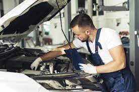 AUR30616 Certificate III in Light Vehicle Mechanical Technology – Lennox  College