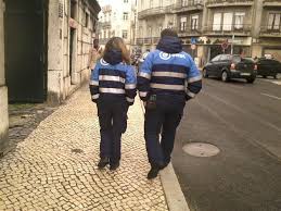 Emel remove uma centena de trotinetas mal estacionadas. Emel Pagamento De Estacionamento Suspenso