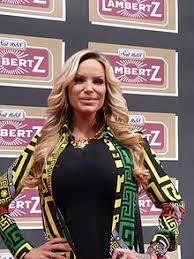 Neben ihrer tätigkeit als model ist sie gelegentlich auch als moderatorin und sängerin aktiv. Gina Lisa Lohfink Wikipedia