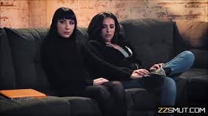 sleazy police officer and two girls on probation - XNXX.COM