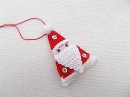 Il segnaposto di natale (ma vale anche per il cenone di capodanno) è un'attenzione carina nei riguardi dei nostri ospiti.ma è anche un gesto che riserviamo a noi stessi, per il piacere di una tavola ben apparecchiata, meglio ancora se originale, con la nostra impronta. Segnaposti Natalizi Uncinetto Uncinetto Ideas