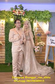 Pedagang dan pengunjung warteg harus sudah divaksin. Paket Rias Pengantin Sunda Siger Pegadungan Kamal