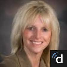 Kari Farris's Instagram, Twitter & Facebook