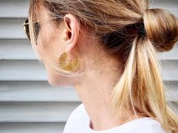 Langhaarfrisuren sehen oft kraftlos aus und hängen platt am kopf herunter. Hair Looks 3 Frisurideen Ganz Ohne Tools Fur Sommer Herbst Winter Bare Minds