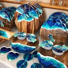 Epoxy Resin Art On Instagram These Australian Beach Waves Looks Really Good What Do You Think About These In 2020 Epoxy Resin Art Resin Crafts Diy Resin Art
