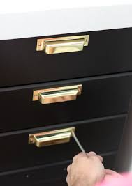 Werkzeug und baumaterial für profis und heimwerker. The Doors Drawers Hardware And What S Left To Do In The Kitchen Chris Loves Julia