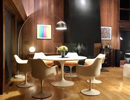 The tulip's sleek and simple shape pairs well with any of our modern dining chairs for your own unique dining experience. Our Dining Room Feat Saarinen Dining Table And Tulip Arm Chairs Berkeley Hills Ca Amateurroomporn