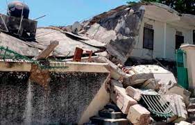 Un sismo de magnitud 7.2 se sintió hoy en haití, ocasionado daños en viviendas e iglesias, por lo que se activó una alerta de tsunami, informó el servicio. 3cvh0trbkl0e M