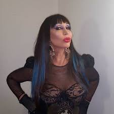 Moria casan en fiesta de casamiento de roberto piazza y walter vazquez. Se Pudrio Todo Ahora Moria Casan Se La Agarro Con El Mono De Kapanga
