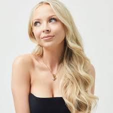 Kay Summerlin's Instagram, Twitter & Facebook