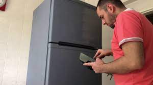 Sprey boya ile buzdolabı boyama. Diy Evde Kolay Beyaz Esya Boyama Annemin Buzdolabini Boyadim Youtube