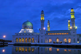 Masjid (terapung) bandaraya kota kinabalu, likas selain singgah untuk melakukan solat boleh dapatkan kenangan di masjid yang indah ini. Masjid Bandaraya Kota Kinabalu A Photo From Sabah East Trekearth