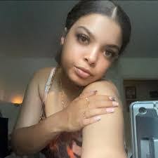 Danielle Fontanez's Instagram, Twitter & Facebook