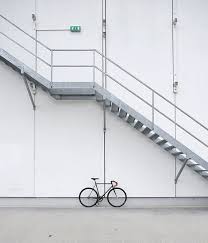 value in the void in the praise of shadows a lesson of articulation that can be applied to many scales 自転車