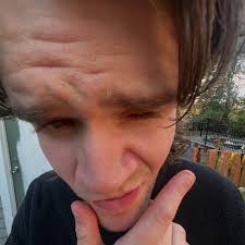 MAJORDOMO LIVE 🎾 Go watch us get tennis balls fired at our heads while  playing. Full session