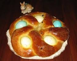 Try this rich and aromatic italian easter bread recipe served with a simple icing that makes for a festive and delicious treat similar to panettone. Italian Easter Bread Pane Di Pasqua