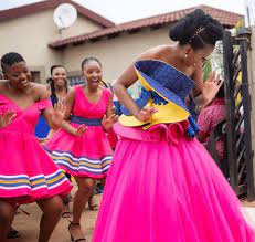 .with different wedding dress designers and (hopefully) finding someone whose designs speak to we've made a list of the top wedding dress designers to know, based on your personal style. Bride And Bridesmaids In Beautiful Sepedi Traditional Wedding Dresses Clipkulture
