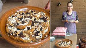 kapiɾoˈtaða), also known as capirotada de vigilia, is a traditional mexican food similar to a bread pudding that is usually eaten during the lenten period. Como Hacer Capirotada Esta Es La Receta La Hija De Dona Angela El Informador