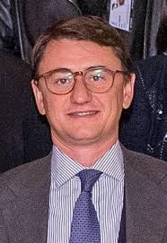 BIOGRAPHIES OF ORGANIZERS, CHAIRS, AND PRESENTERS Second IP Researchers  Europe Conference organized by the World Intellectual Pr