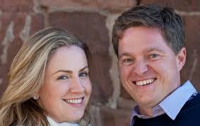 Kelly Willoughby's Instagram, Twitter & Facebook