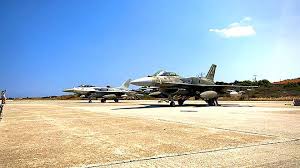 الإمارات تشارك بمقاتلات f16 تدريبات مشتركة مع اليونان صور أرسلت دولة الإمارات مناورات عسكرية اليونان طائرات www alayyam i fighter jets fighter aircraft
