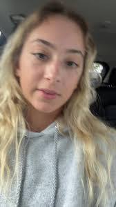 Scarlet Roberts's Instagram, Twitter & Facebook