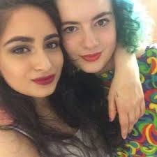 Ellen Lawrence-Clery (@StolenSunrises)