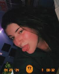 Chloe Britton (@chloe.renee18) • Instagram photos and videos