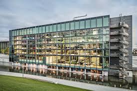 Its convenient and central location makes it equally popular with both business travelers and families. Hotel Global Inn Wolfsburg