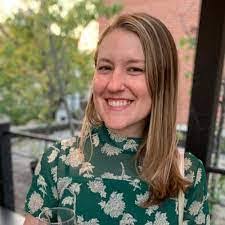 Kirsten Stringer's Instagram, Twitter & Facebook