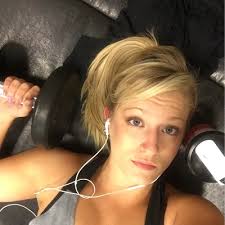 Melinda Oltz's Instagram, Twitter & Facebook