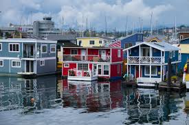 28 Unusual Homes From Around The World Photos Unusual Homes Cool House Designs Floating House