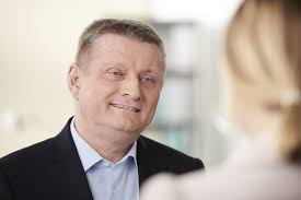 Es handele sich um einen beitrag zur vereinbarkeit von familie und beruf für die frauen. Hermann Grohe Startseite