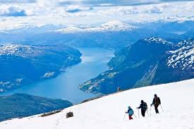 Lyngen is the 239th most populous municipality in norway with a population of 2,794. The Best Lyngen Alps Lyngsalpene Tours Tickets 2021 Tromso Viator
