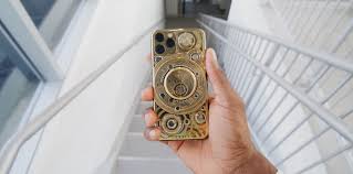 Buy safely on swappa and save time and money. Mkbhd Gives A Hands On Look At The 100k Gold And Diamond Iphone 11 Pro