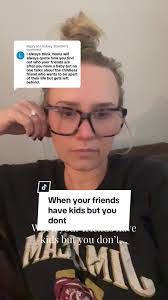 Lindsey Stanton's Instagram, Twitter & Facebook