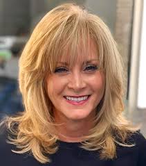 Oily skin makeup and hairstyle suggestions