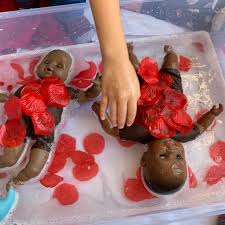 This will help keep their little hands, feet, faces, and bodies clean, while keeping their umbilical cord stump clean and dry! 27 Baby Doll Activities For Kids Happy Toddler Playtime