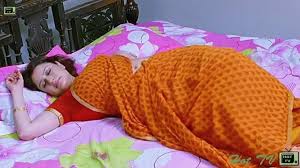 Navel: Sonia Agarwals Navel In A Saree - GIF Video | nudecelebgifs.com