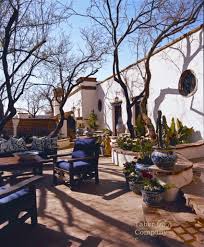Mediterraner patio in phoenix — houzz. Hacienda Taber Companytaber Company