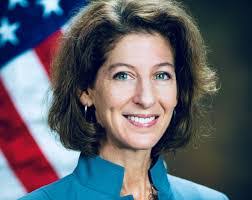 Amy Solomon's Instagram, Twitter & Facebook