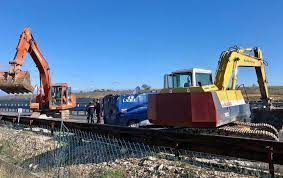 È successo nel pomeriggio, intorno alle 18, all'altezza di cerignola est, in provincia di foggia, in direzione sud. Assalto A Un Portavalori In Puglia Rubati 2 3 Milioni Destinati Ai Pensionati Gazzetta Del Sud
