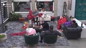 Record espreme casais e joga mais lenha na fogueira. R7 Com Votacao Power Couple 2021 Hoje