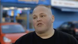 Takeaways banned from serving 40stone man, 27, in desperate bid to save his  life