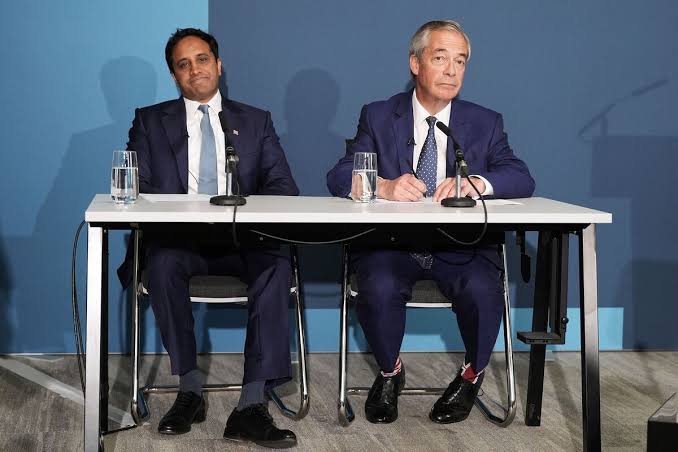 Farage's Reform Proposes ICE-Style Deportation Policy for UK - Bloomberg