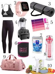 10 Perfect Gift Ideas For The Health Nut Or To Jumpstart Your Resolutions Sporty Girls Fashion Glamorous Evening Gowns